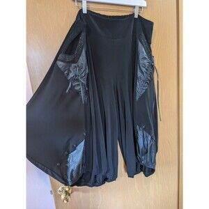 Miss Dalida Paris Size 6 Crop Bat Wing Embellished Pants